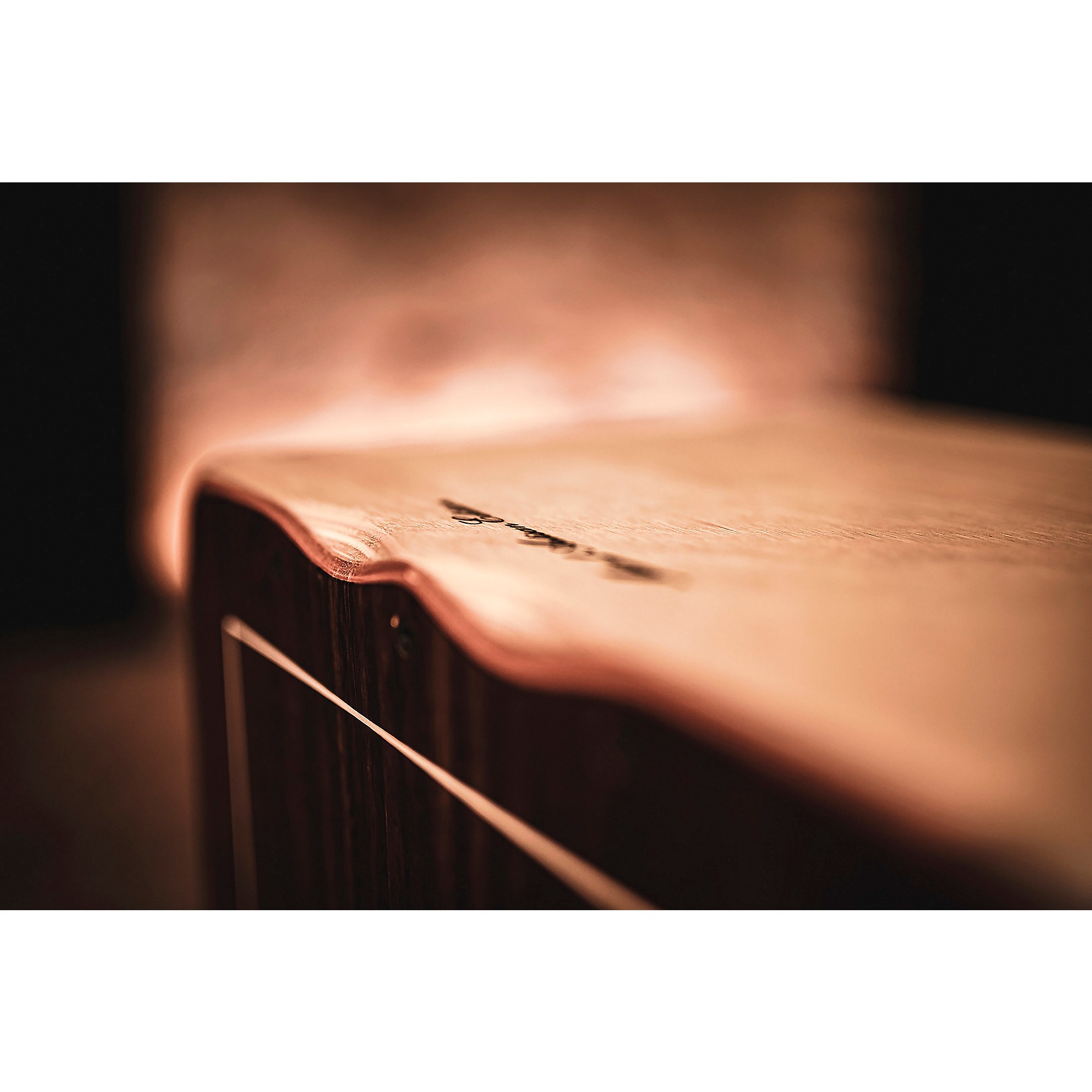 パーカッション・打楽器 Meinl Artisan Edition Cajon Tango Line BeatIt Test: Meinl Artisan Edition Cajon Tango Line | Beatit.tv