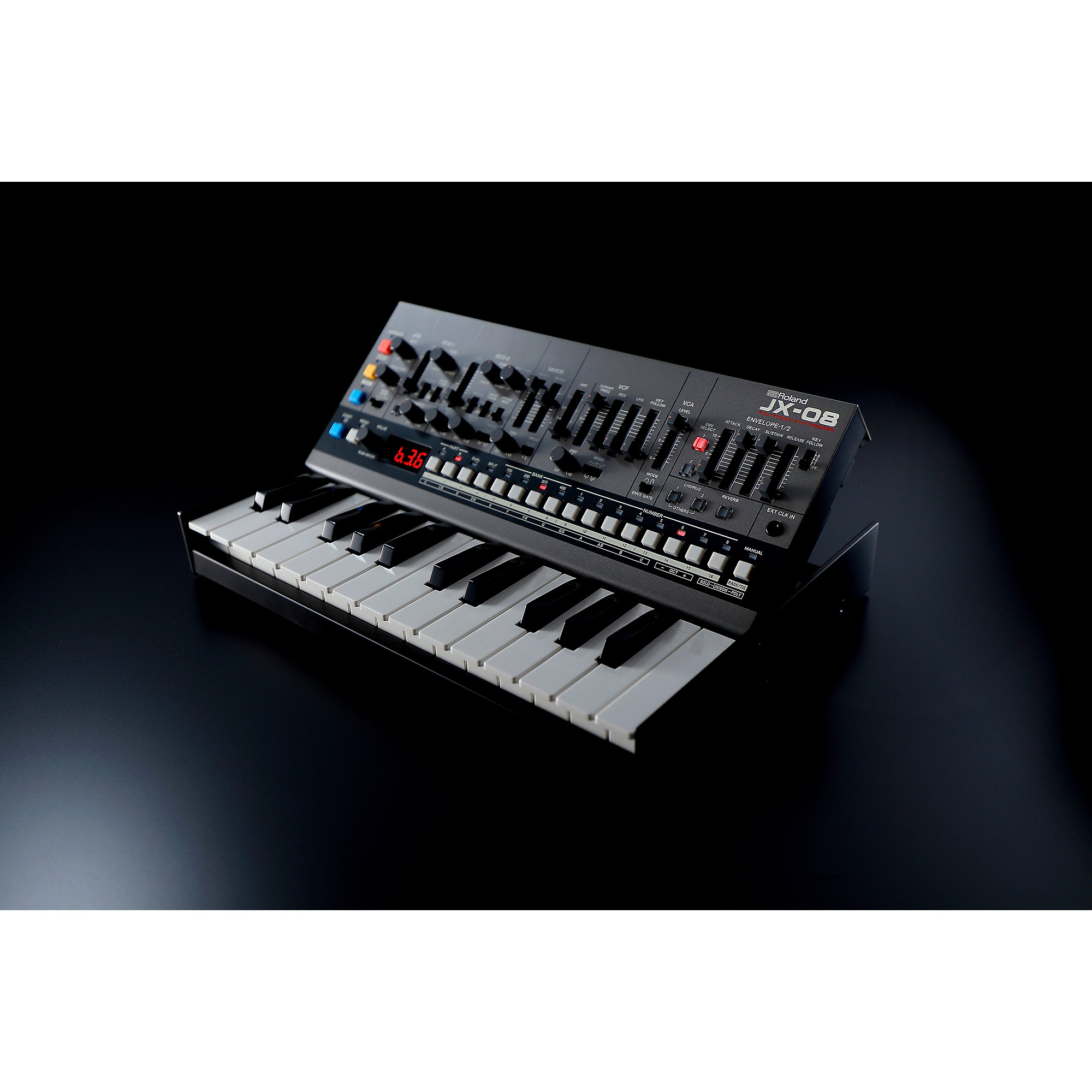 Roland ローランド JX-8P （シンセサイザー） JX-8P: The Whole Story - Roland Articles