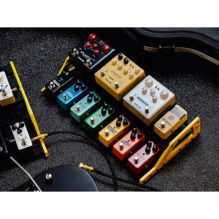 NUX Bumblebee Medium Pedalboard With Carry Bag | Music & Arts 