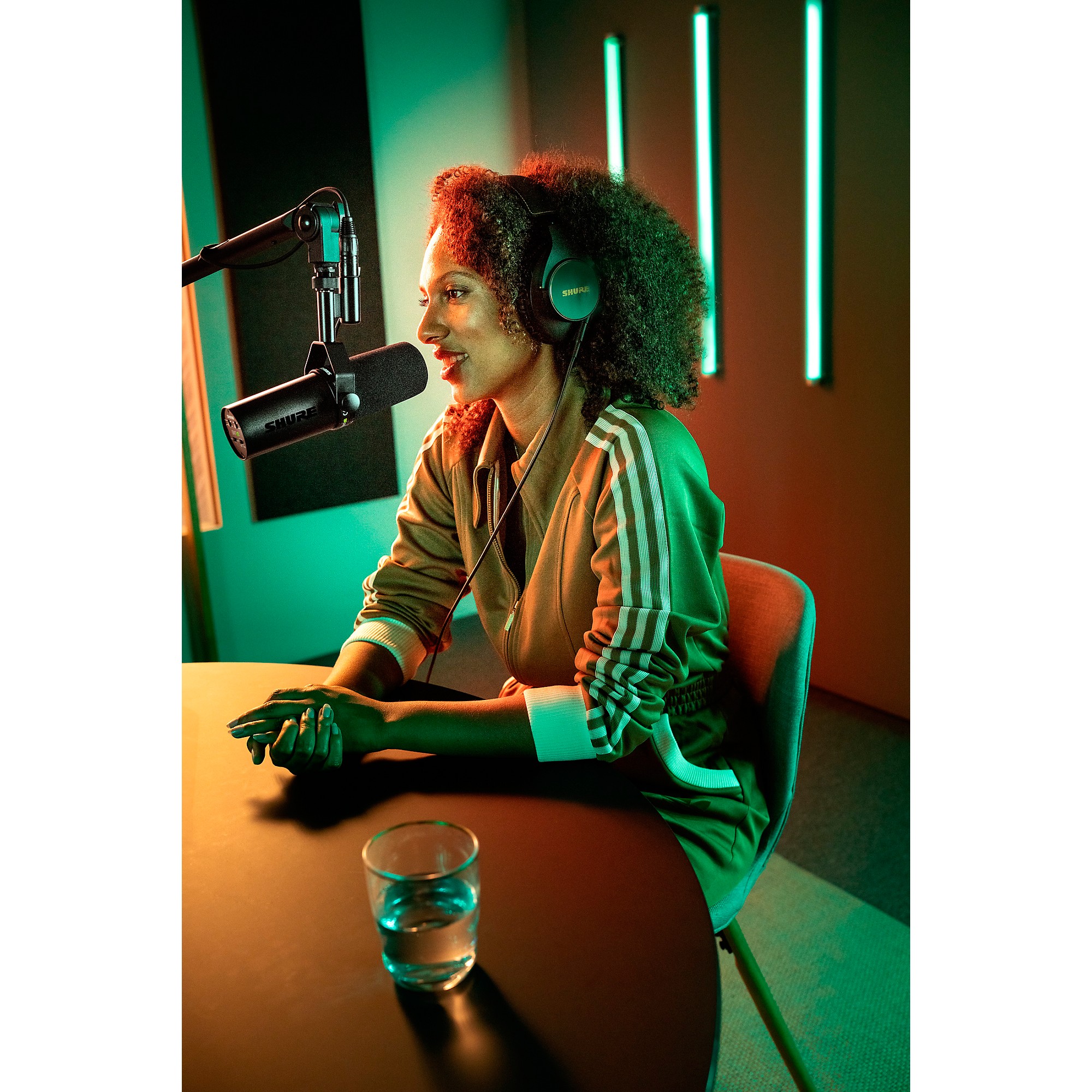 Shure SM7dB Dynamic Vocal Microphone With +28dB Built-in