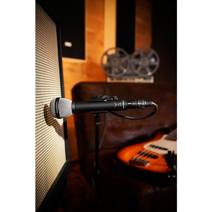 M 88: Dynamic moving-coil microphone