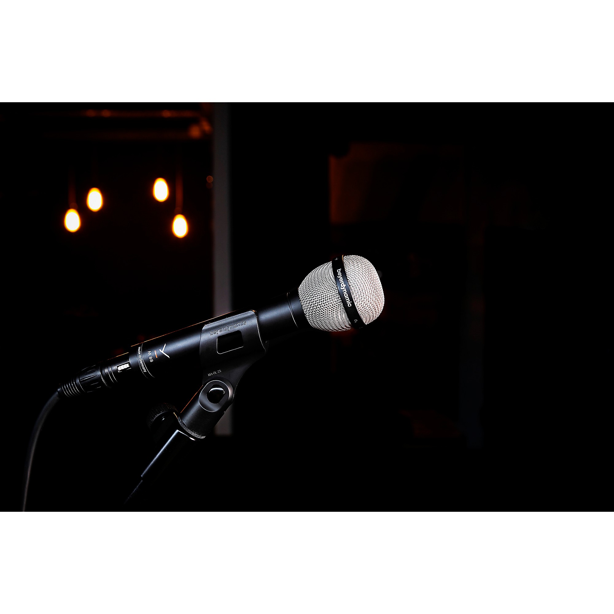 beyerdynamic M88 Dynamic Moving-Coil Microphone (Hypercardioid
