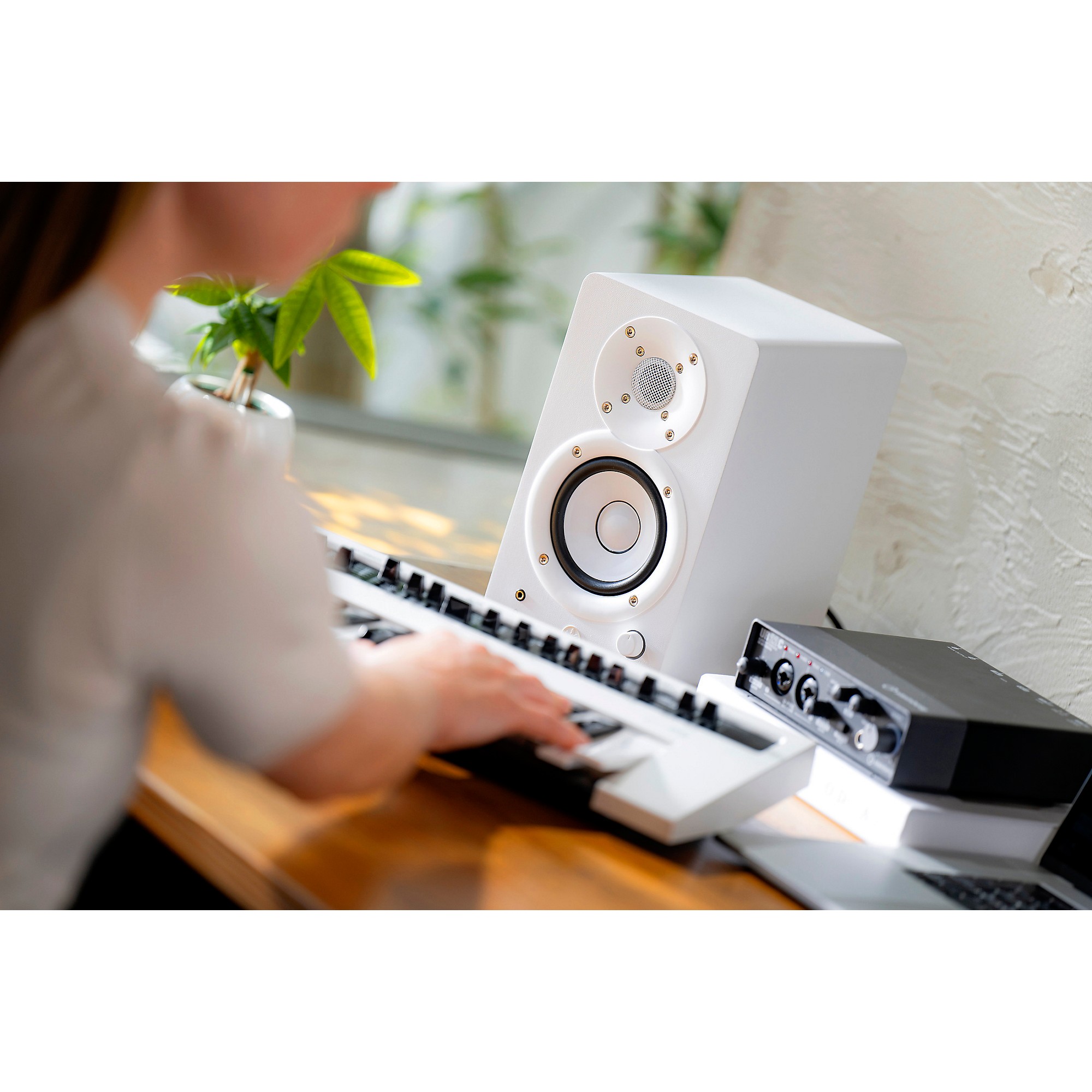 Yamaha HS3 ホワイト Yamaha HS3 3.5-inch Powered Studio Monitor Pair - White