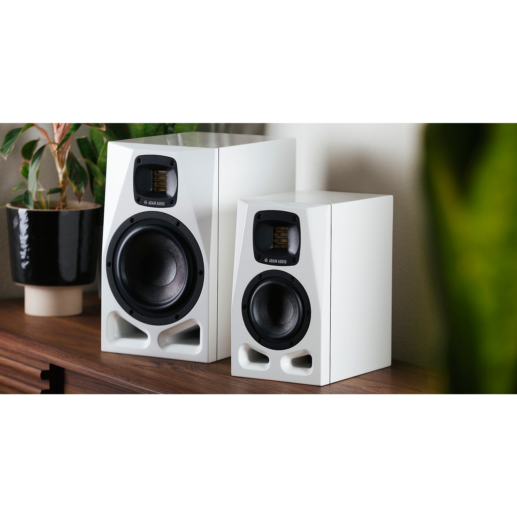 ADAM Audio A7V 7